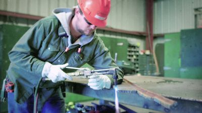 Learn about the job of an industrial mechanic